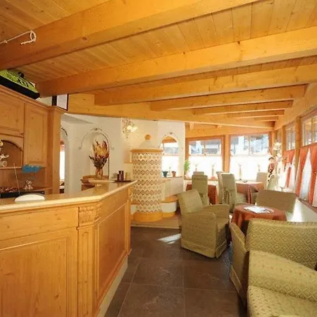 Garni Il Giglio Aparthotel 3*