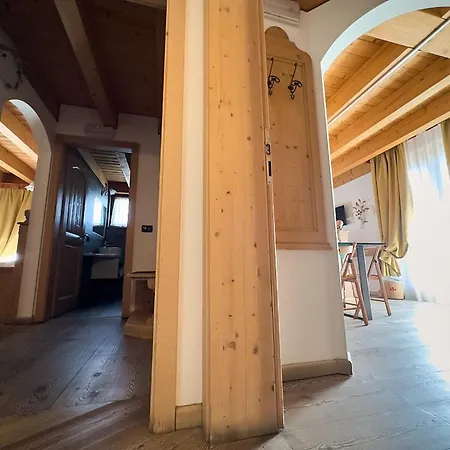 Garni Il Giglio Aparthotel Commezzadura