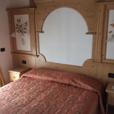 Aparthotel Garni Il Giglio Commezzadura